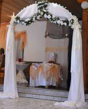 Прокат свадебной арки и столика для выездной церемонии